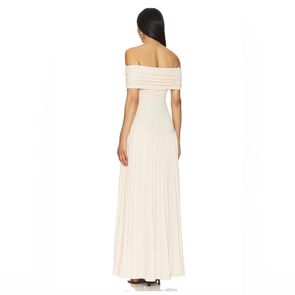 LIONESS Field Of Dreams Off the Shoulder Pleated Maxi Dress - Picture 3 of 6